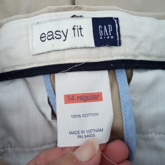 GAP Kids Easy Fit 100% Cotton Boys 14 Regular Tan Shorts Interior Buttons - Picture 2 of 8